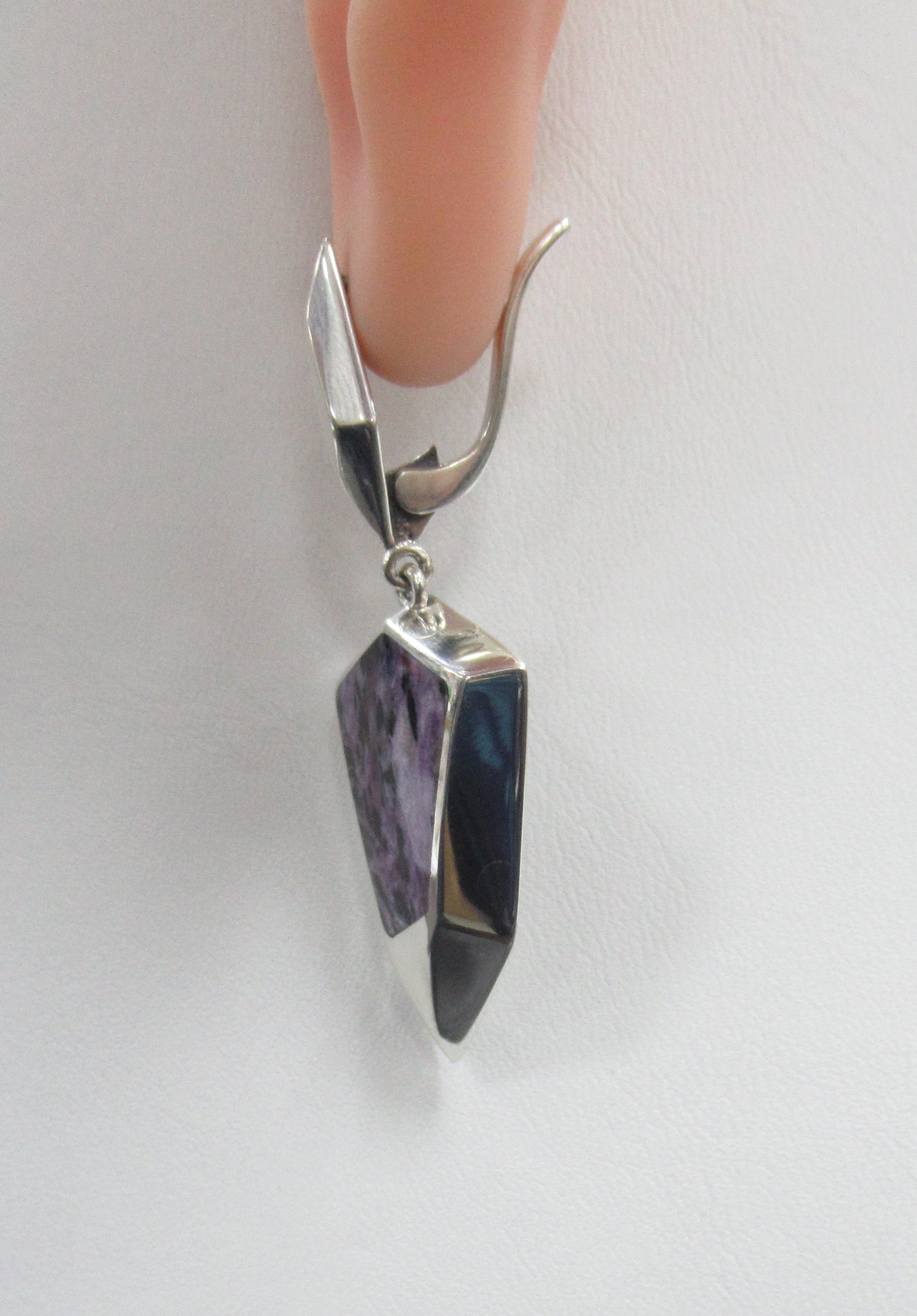 Серебряные серьги с чароитами